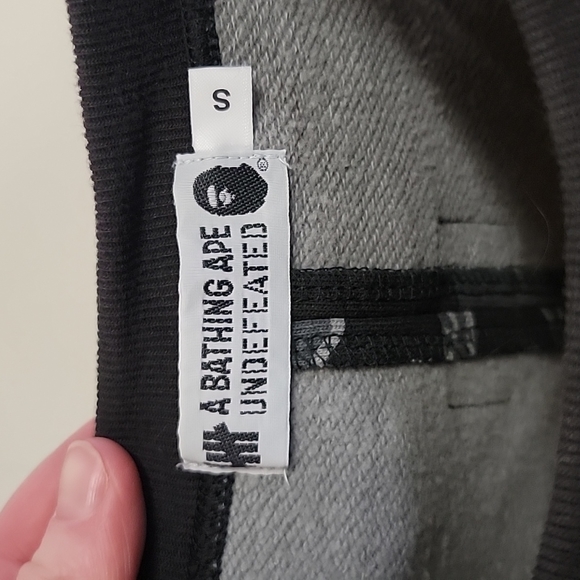 Authentic Bape x Undefeated - Picture 4 of 10